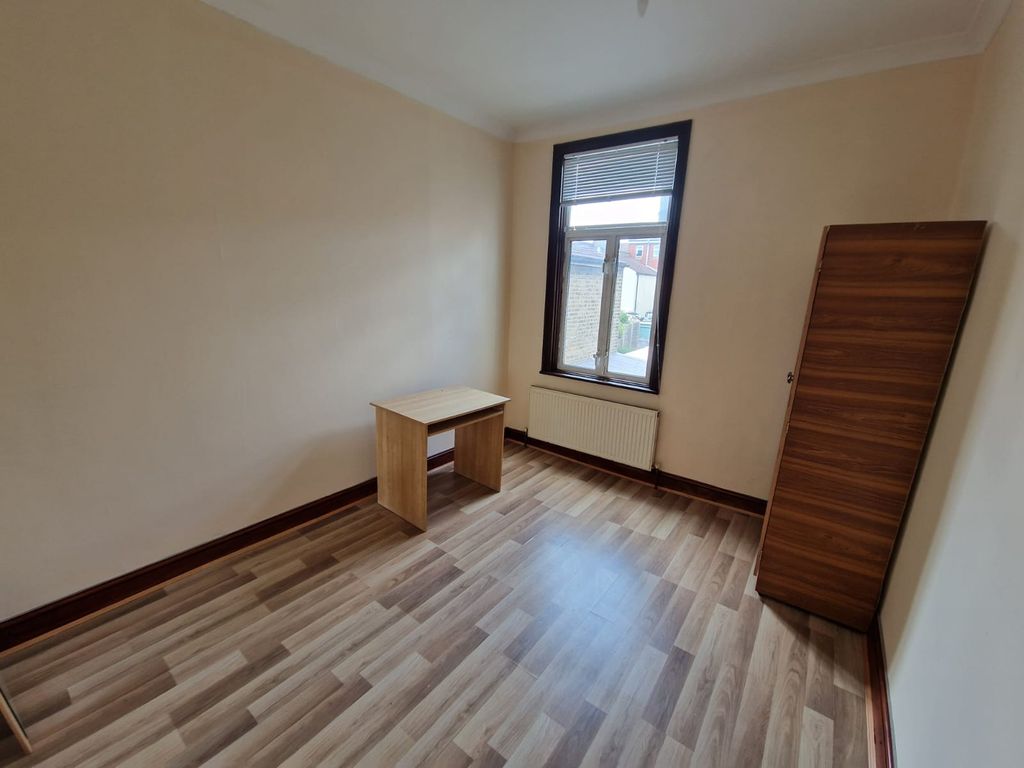 Property photo 2 of 11 Gallery