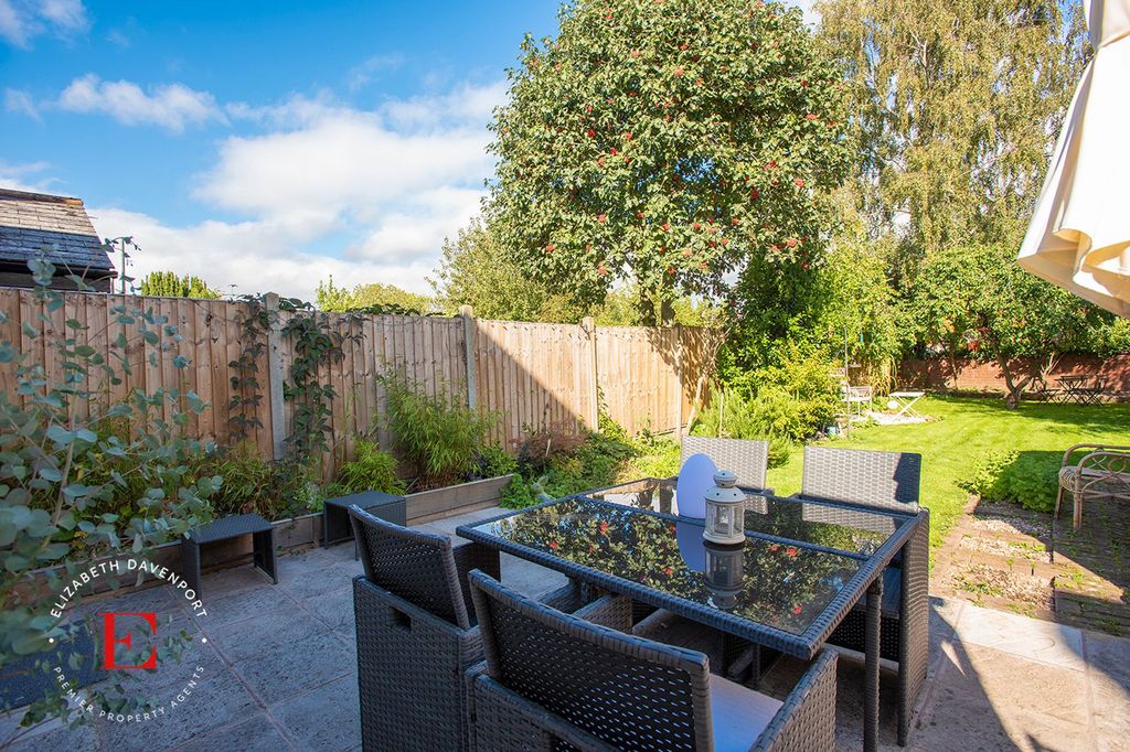 Property photo 2 of 20