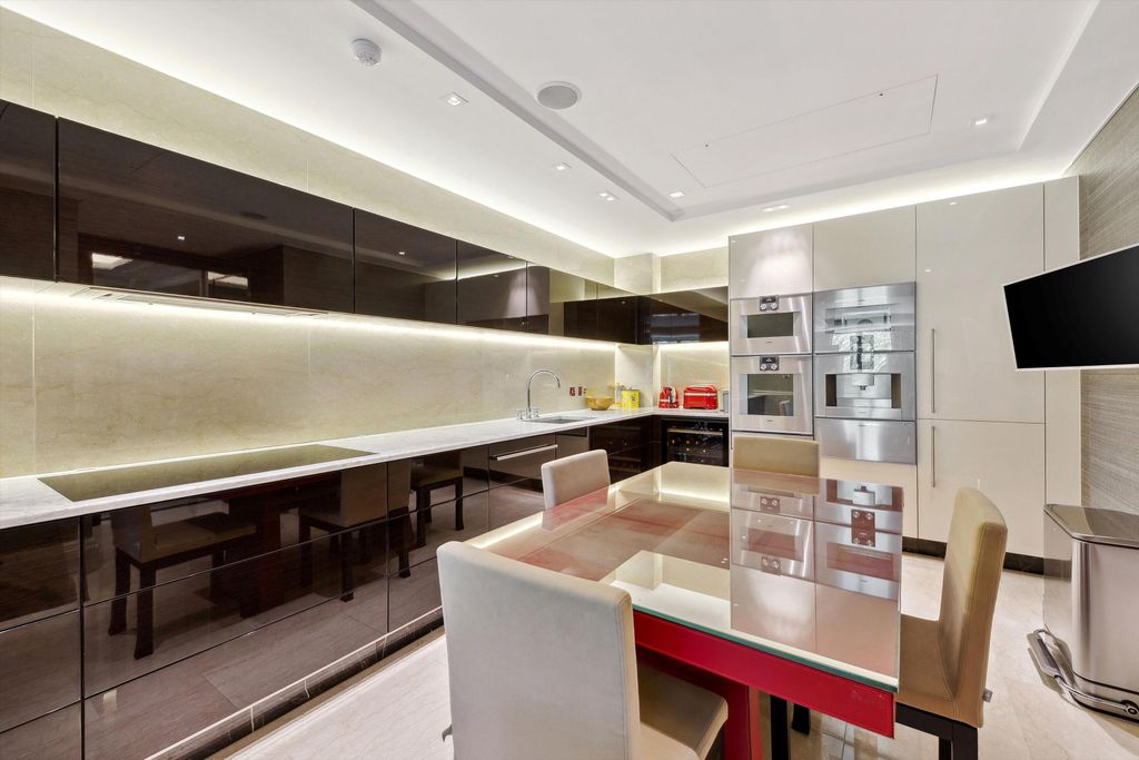 Property photo 3 of 10 Image