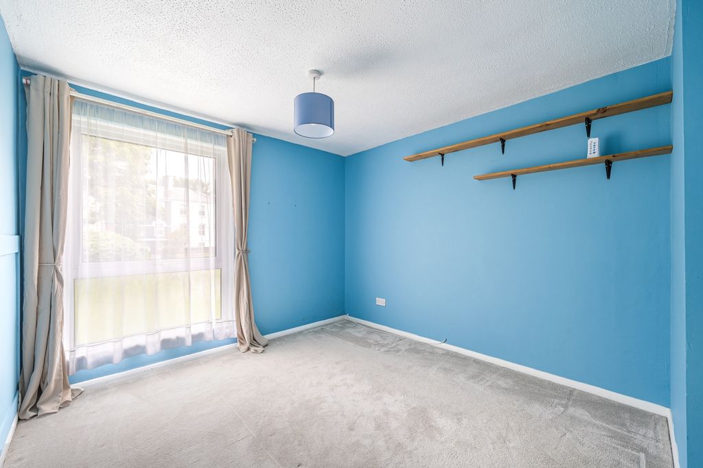 Additional image 7 of 2 bed flat for salePortland Court, Victoria Road, Barnstaple, Devon EX32
