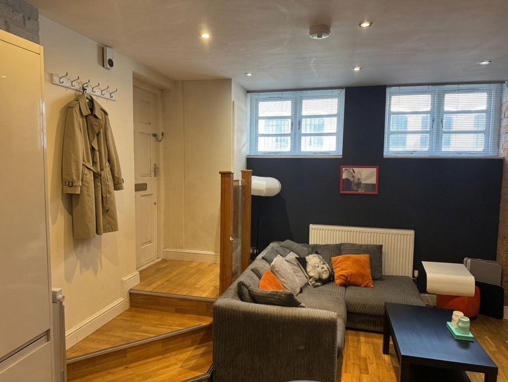 Property photo 2 of 6