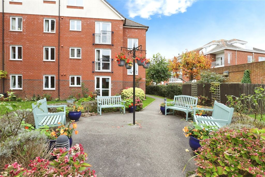 Property photo 1 of 19 Picture No. 31