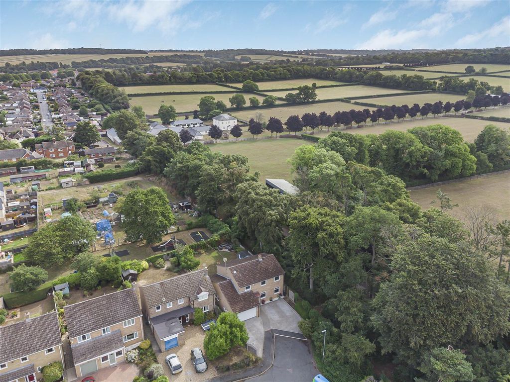 Property photo 3 of 21 2_59181.Jpg