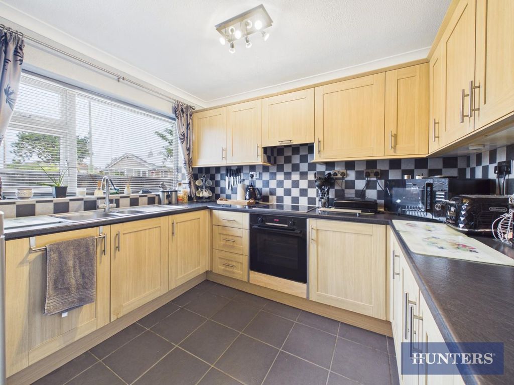 Property photo 2 of 15 Kitchen