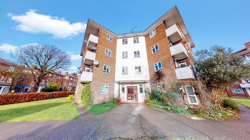 Property photo 2 of 12