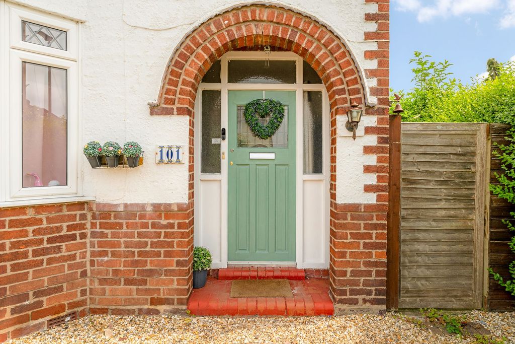 Property photo 2 of 24