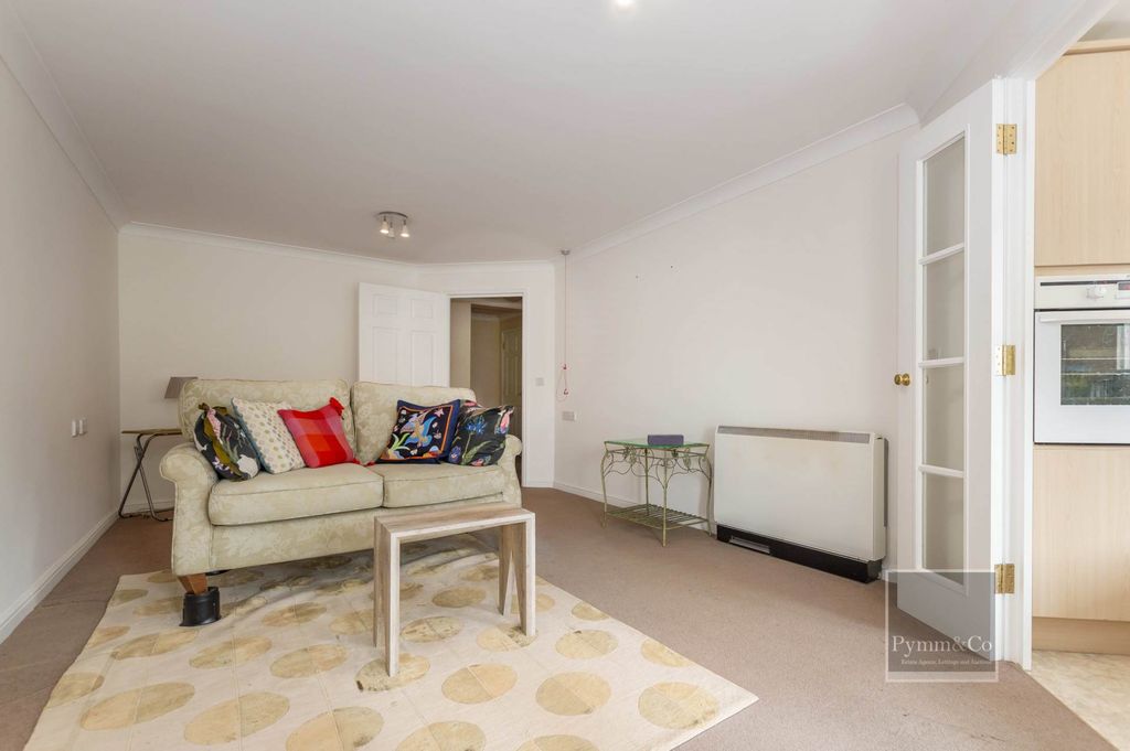 Property photo 2 of 10