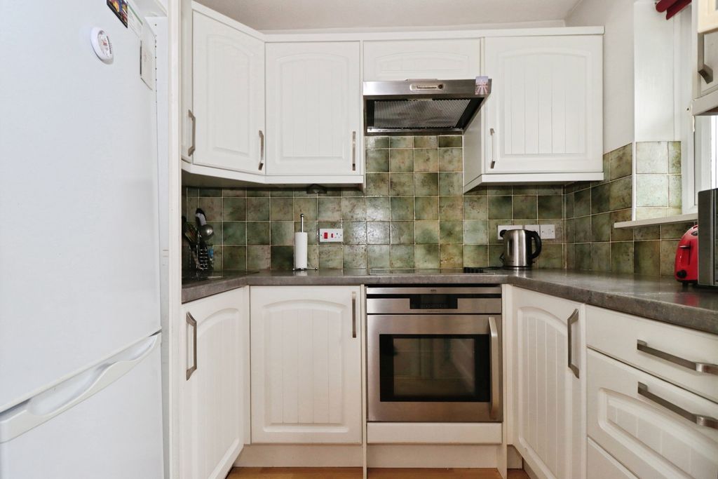 Property photo 3 of 9 Pbox-Img.Jpg
