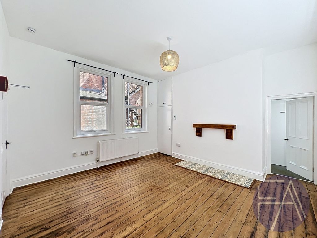 Property photo 3 of 9 4894844