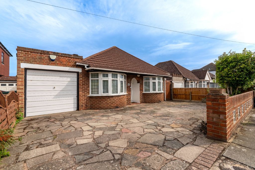 Property photo 1 of 20 4419921