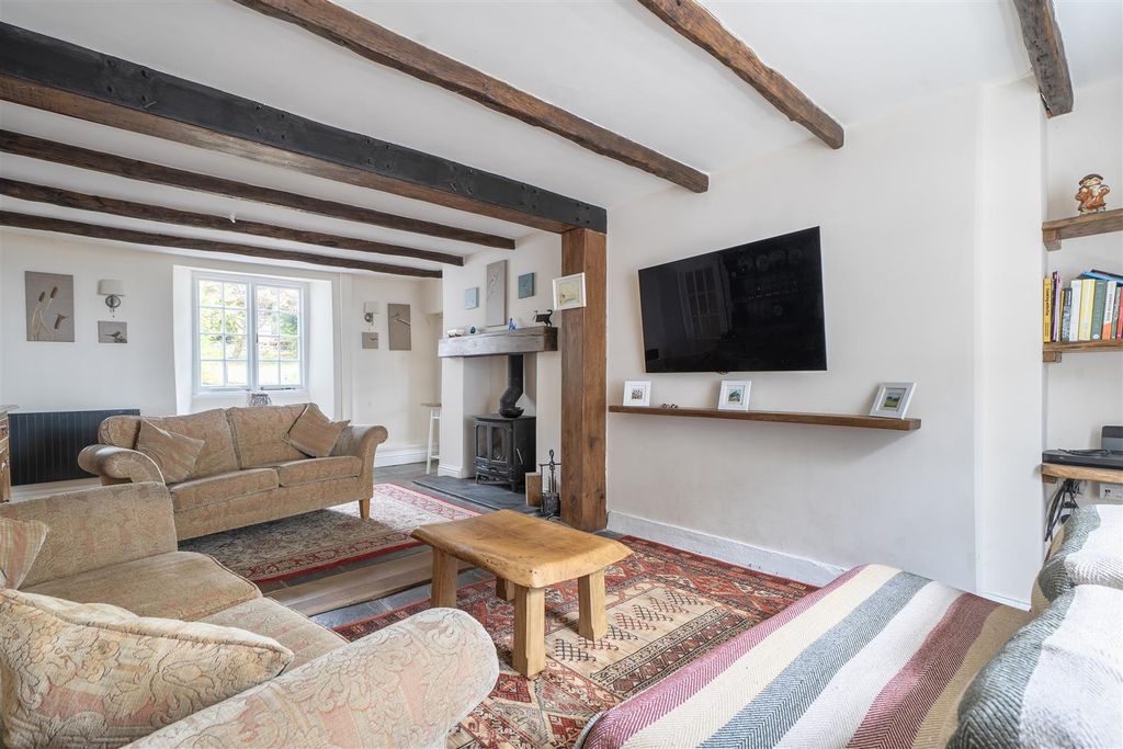 Property photo 3 of 30 Sitting Room