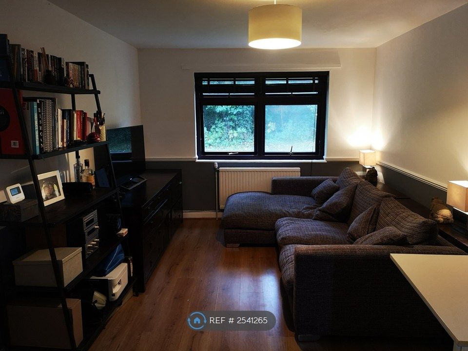 Property photo 1 of 9 Living Room 1