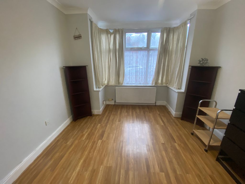 Property photo 1 of 4