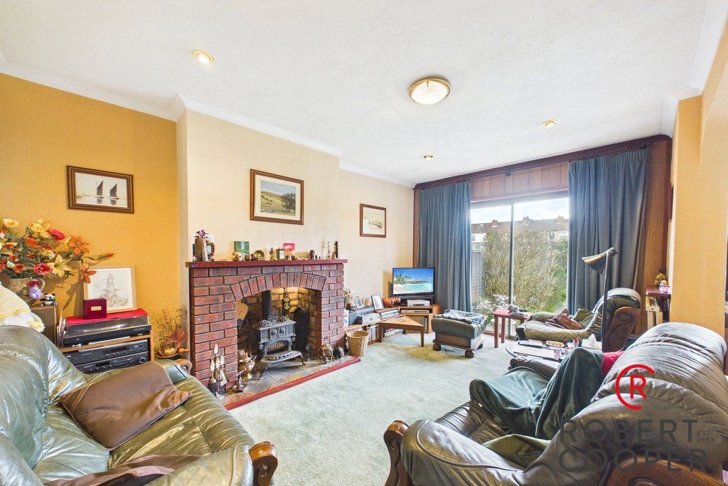 Property photo 2 of 12 Picture No. 20