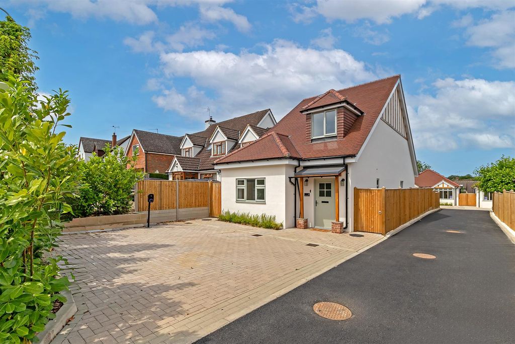 Property photo 3 of 28 6Highfieldroad-13.Jpg