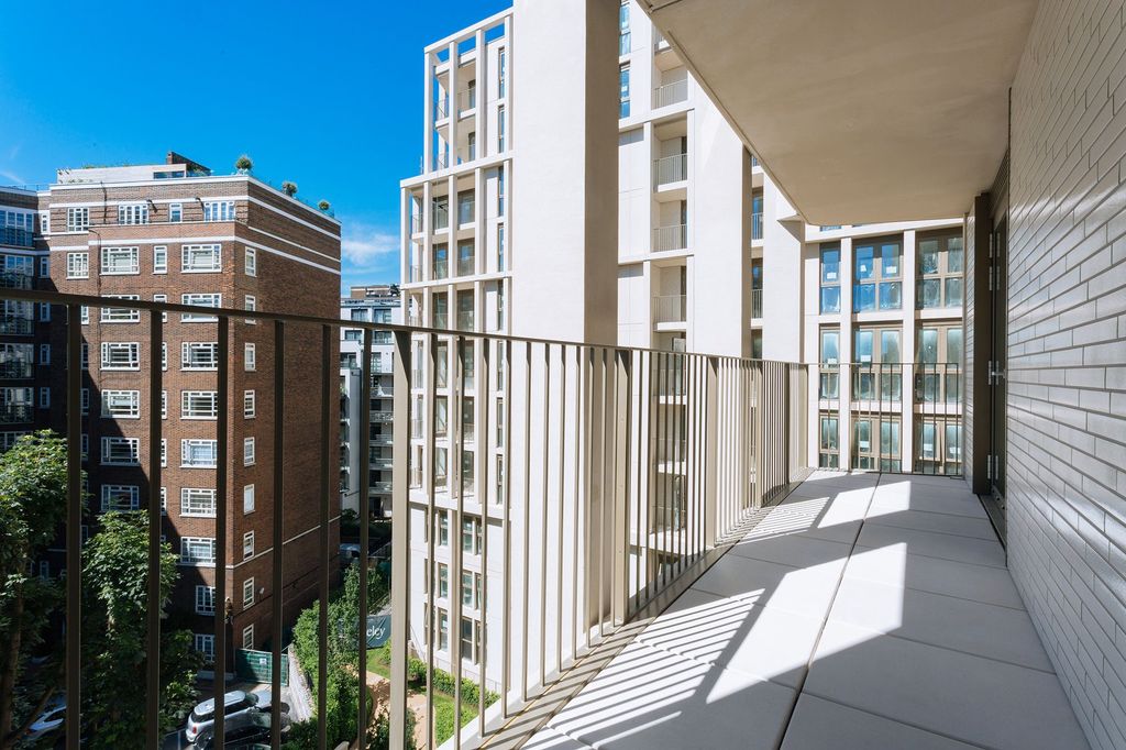 Property photo 3 of 14