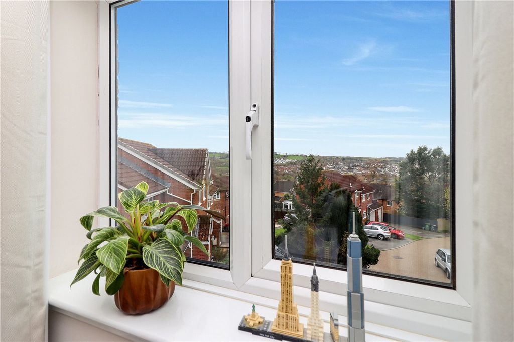 Property photo 3 of 20 Picture No. 05