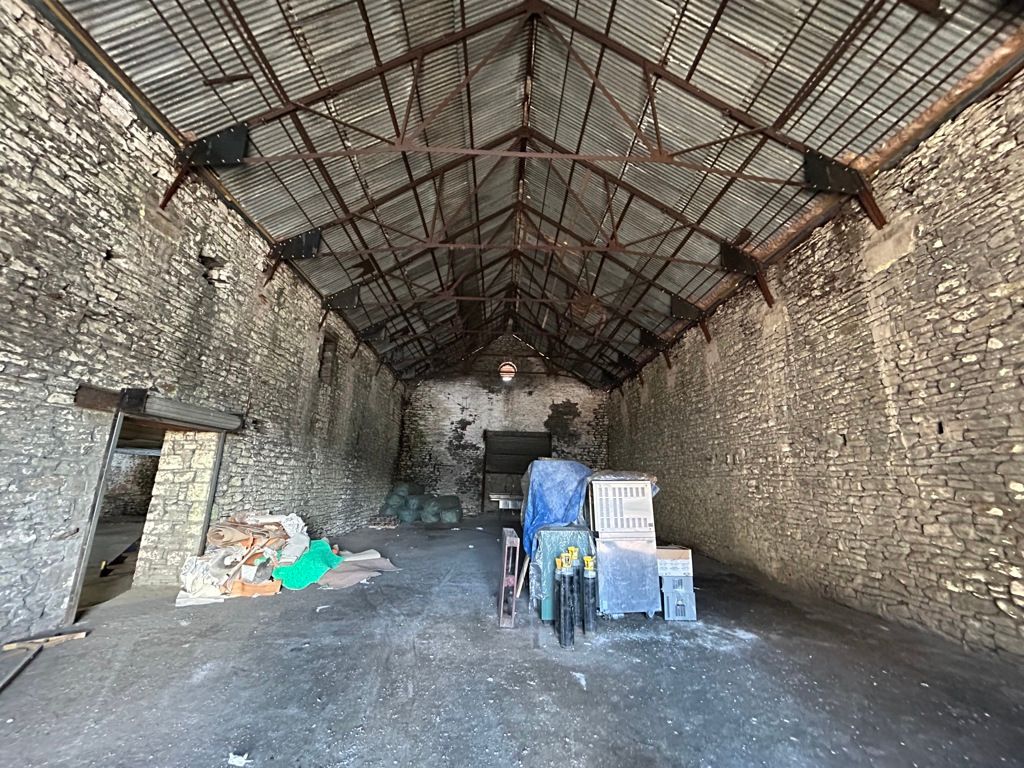 Property photo 3 of 5 Photo 3