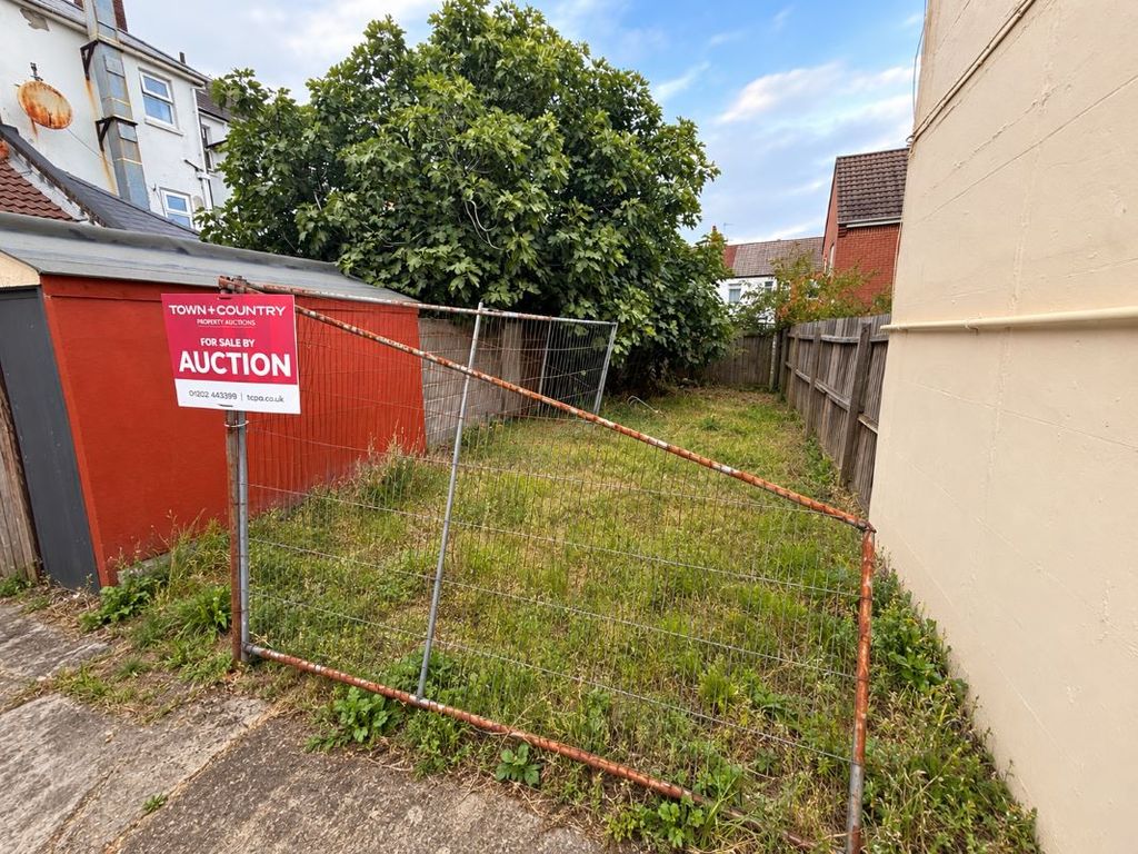 Property photo 1 of 6