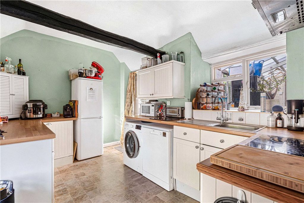 Property photo 3 of 20 Kitchen