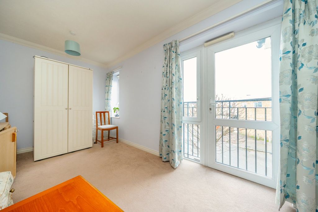 Property photo 3 of 12