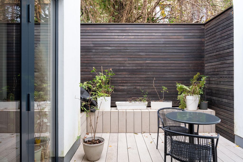 Property photo 2 of 23 320164 - Hawley Mews, London Nw1 - High Res-07242_v2.Jpg