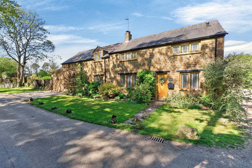 Property photo 1 of 35
