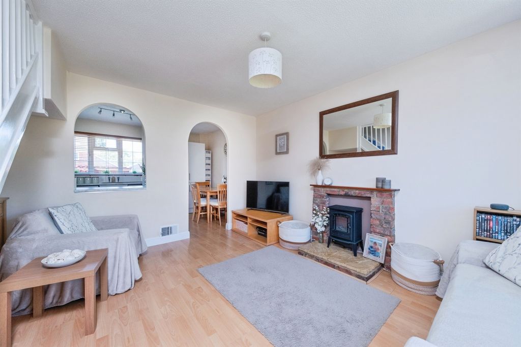 Property photo 3 of 17
