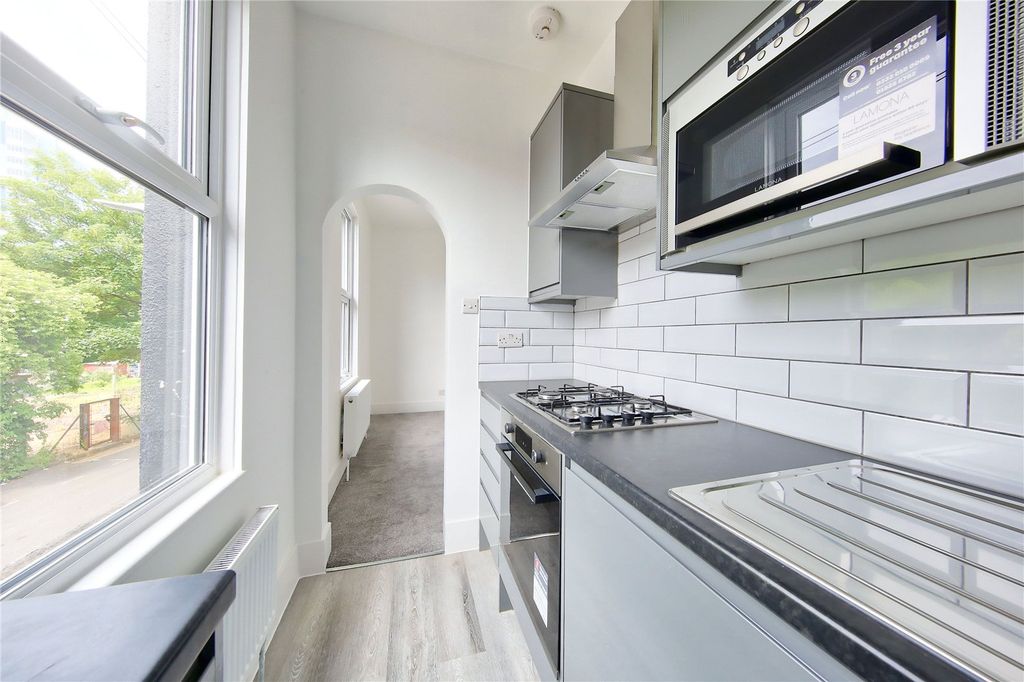Property photo 1 of 10 Picture No. 06
