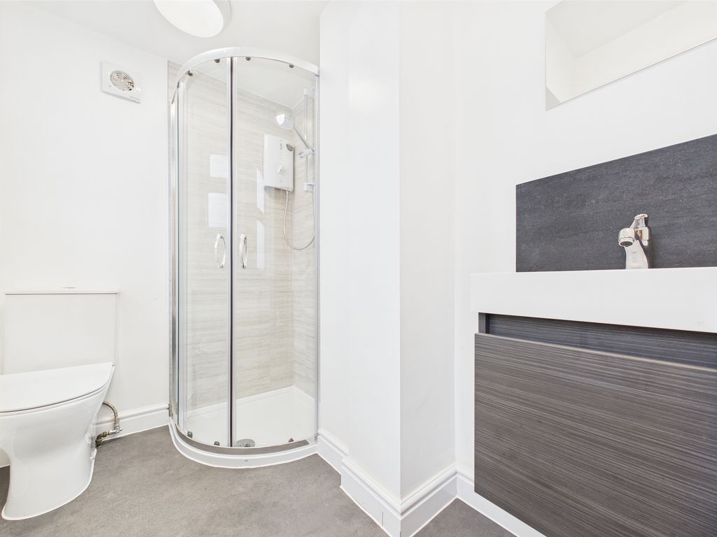 Property photo 2 of 9 Cam03519G0-Pr0278-Still007