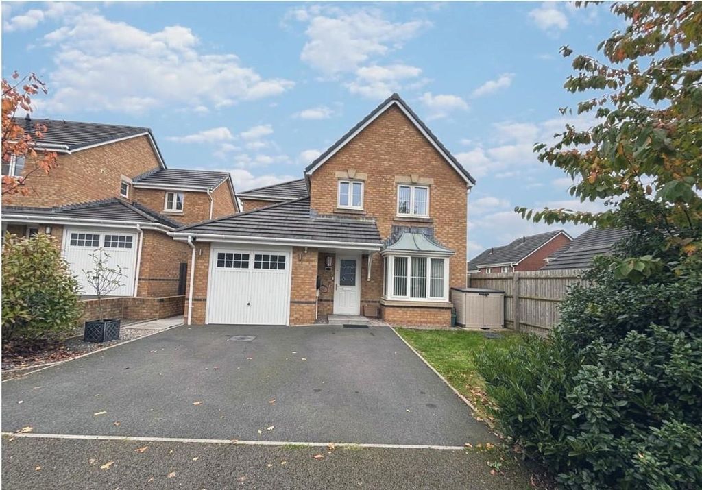 Property photo 1 of 41