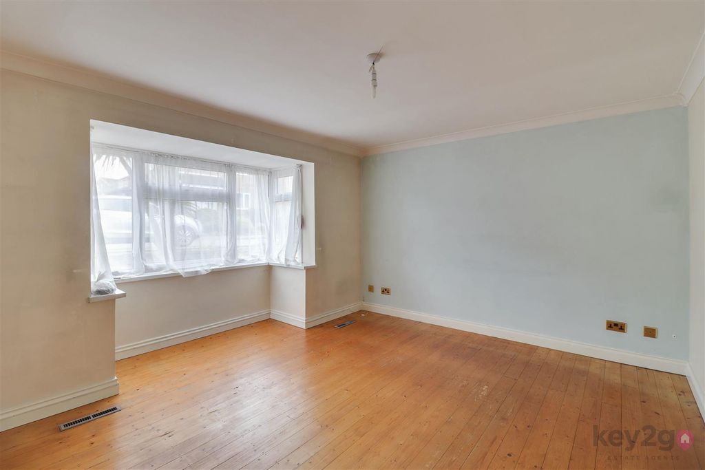 Property photo 2 of 24 Img_7976-Img_7978.Jpg