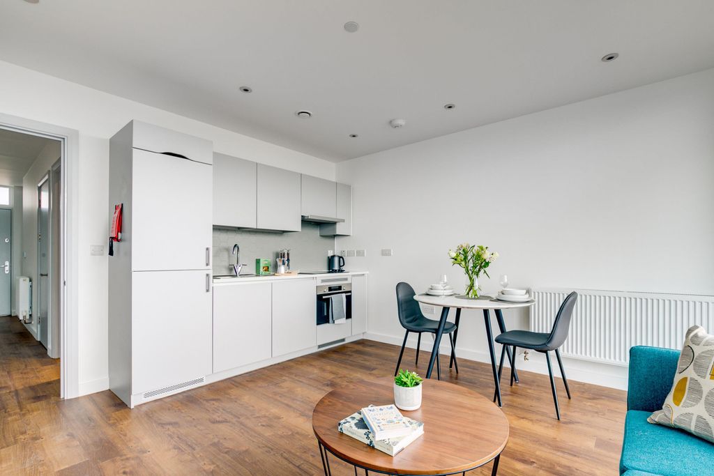 Property photo 2 of 6 Image