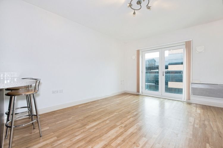 Property photo 3 of 7 4Bd3Fe05-Image 20...