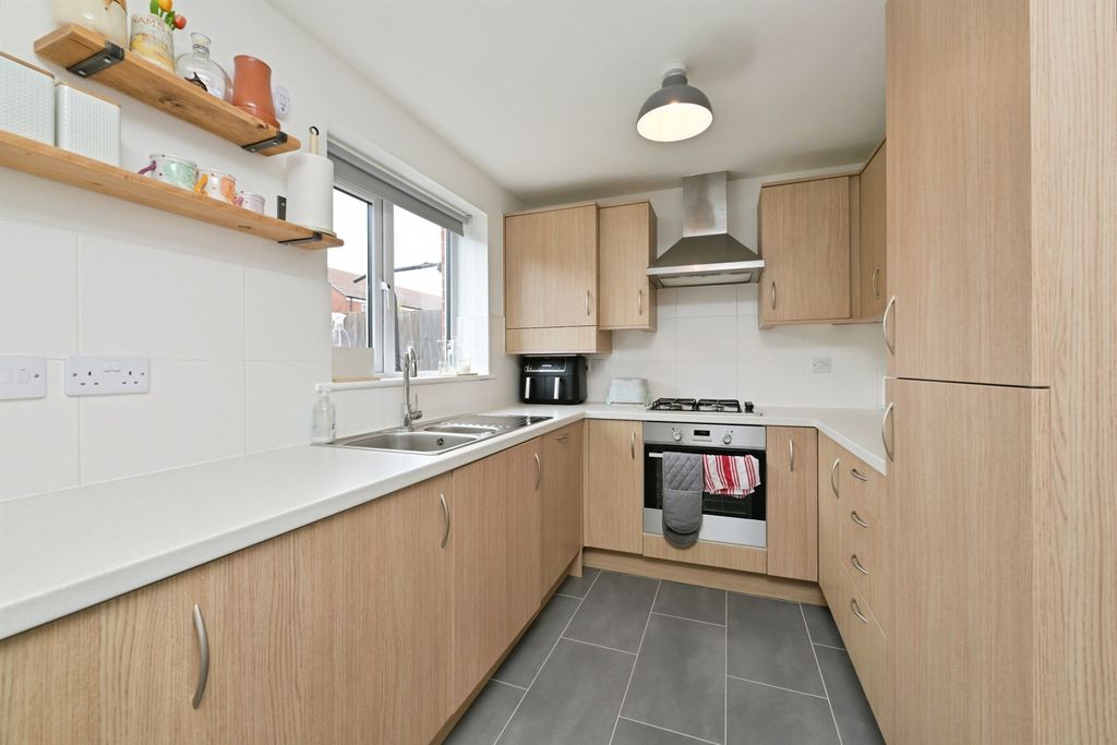 Property photo 2 of 13