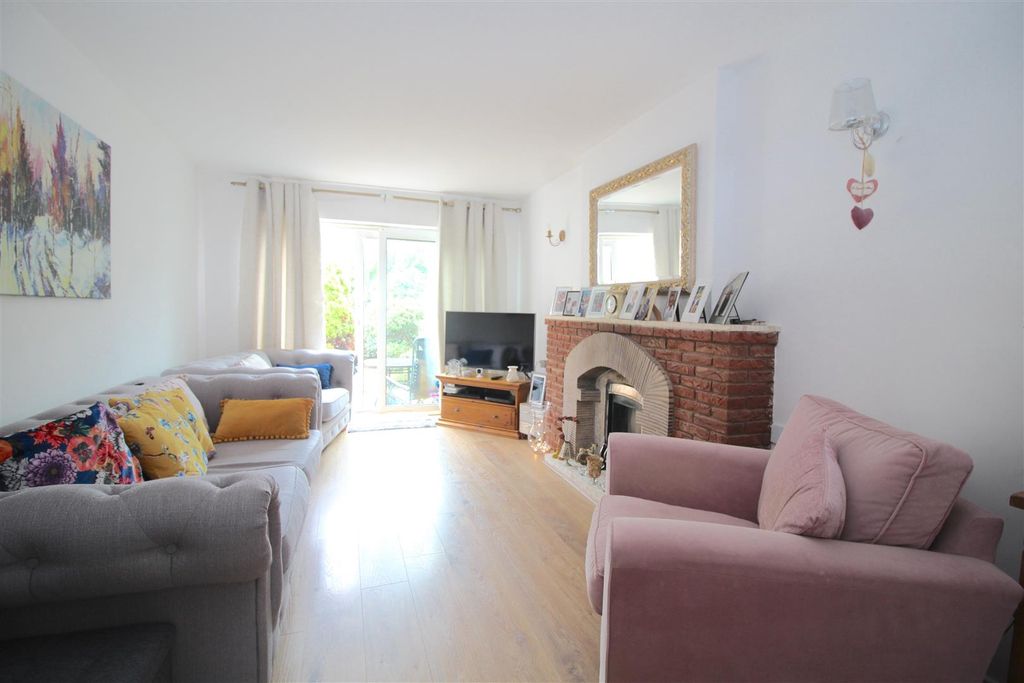 Property photo 2 of 14 Img_8379.Jpg