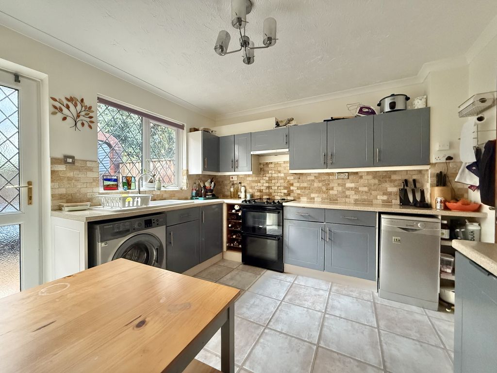 Property photo 2 of 17 Photo 10