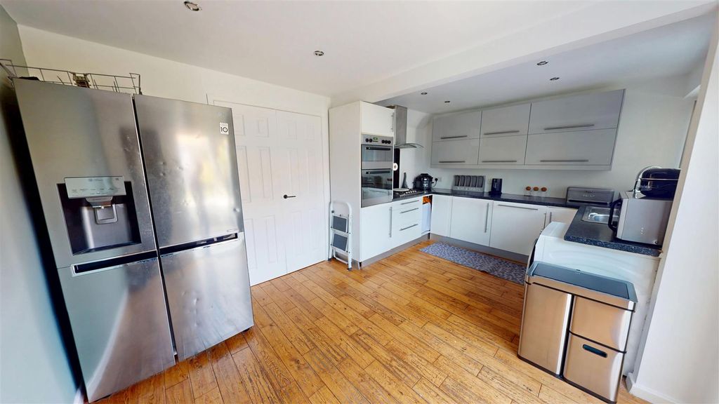 Property photo 2 of 13 Dining Kitchen