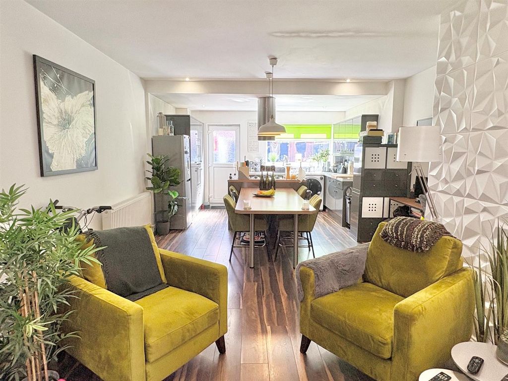 Property photo 3 of 12 Dining3.Jpg