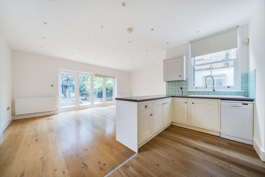 Property photo 3 of 12 1188673 (12)