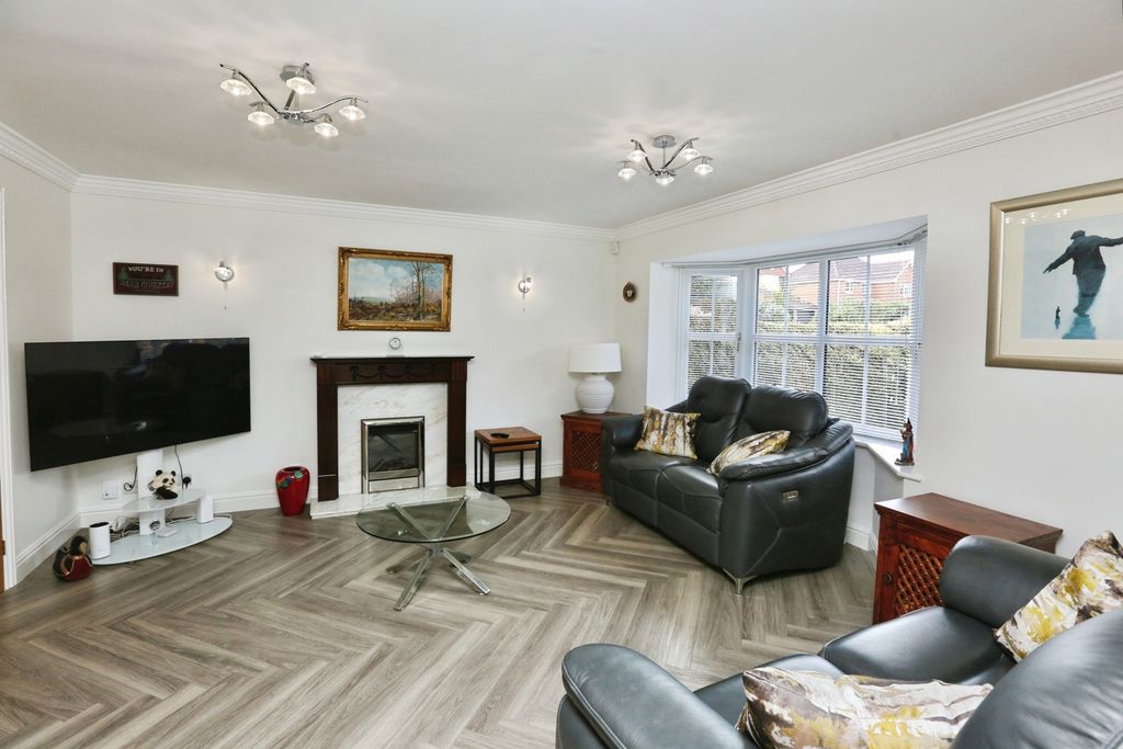 Property photo 3 of 20 Pbox-Img.Jpg
