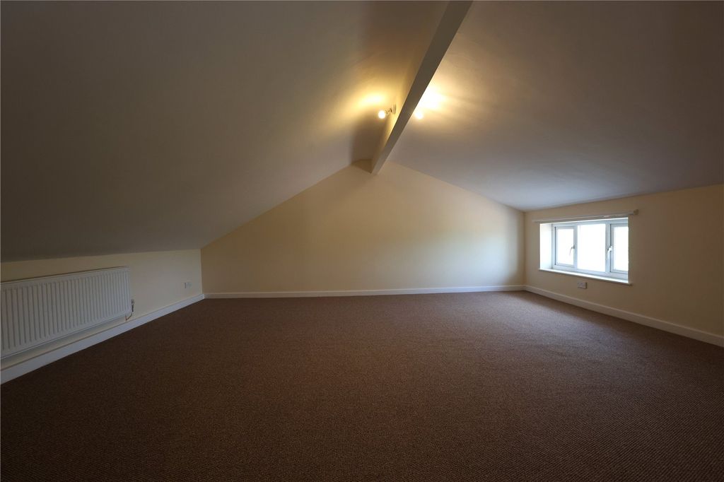 Property photo 2 of 16 Picture No. 10