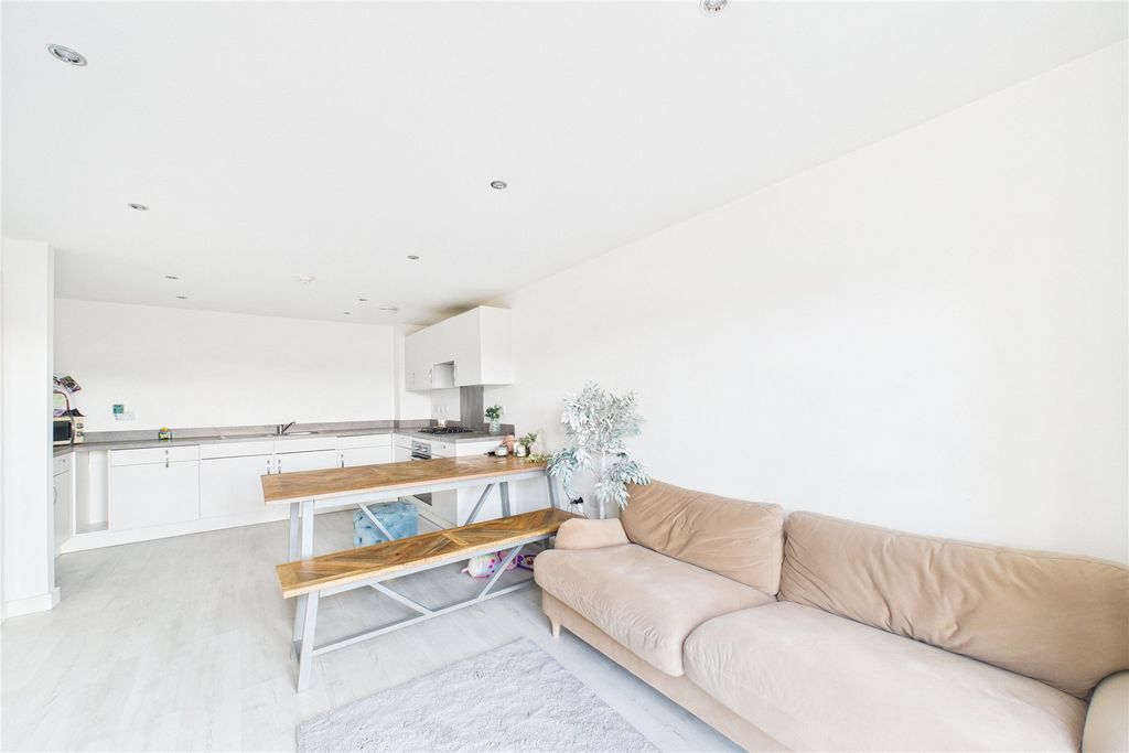 Property photo 2 of 9 Picture No. 08