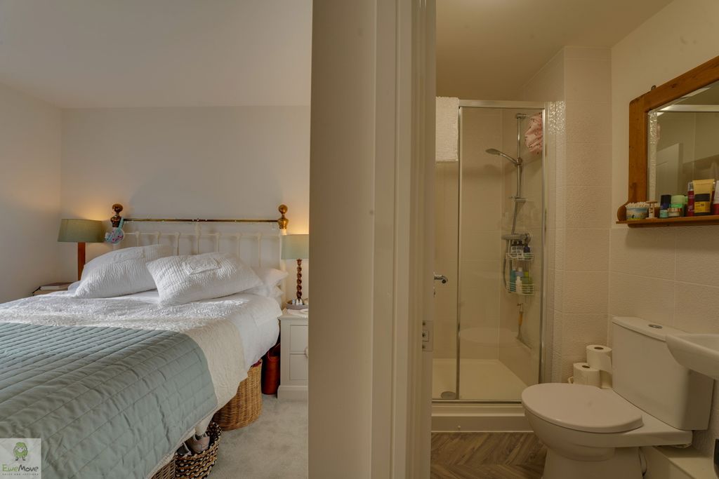 Property photo 2 of 11 Dsc09895-Dsc09899