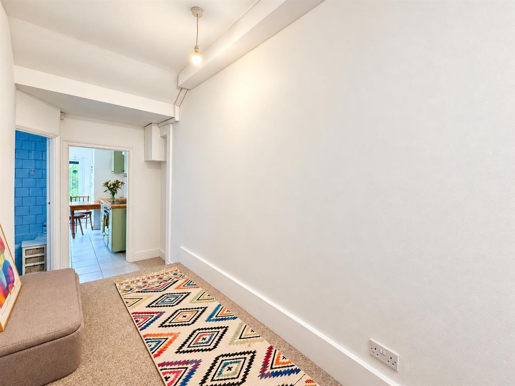 Property photo 3 of 32 68.Png