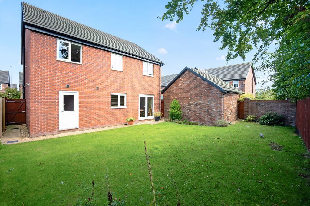 Property photo 2 of 15 External
