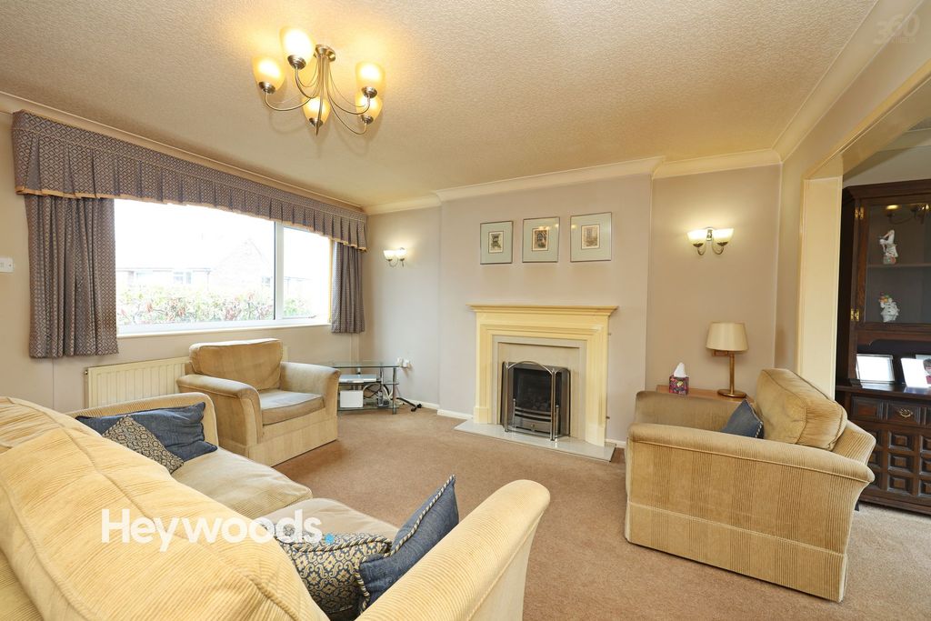 Property photo 2 of 38
