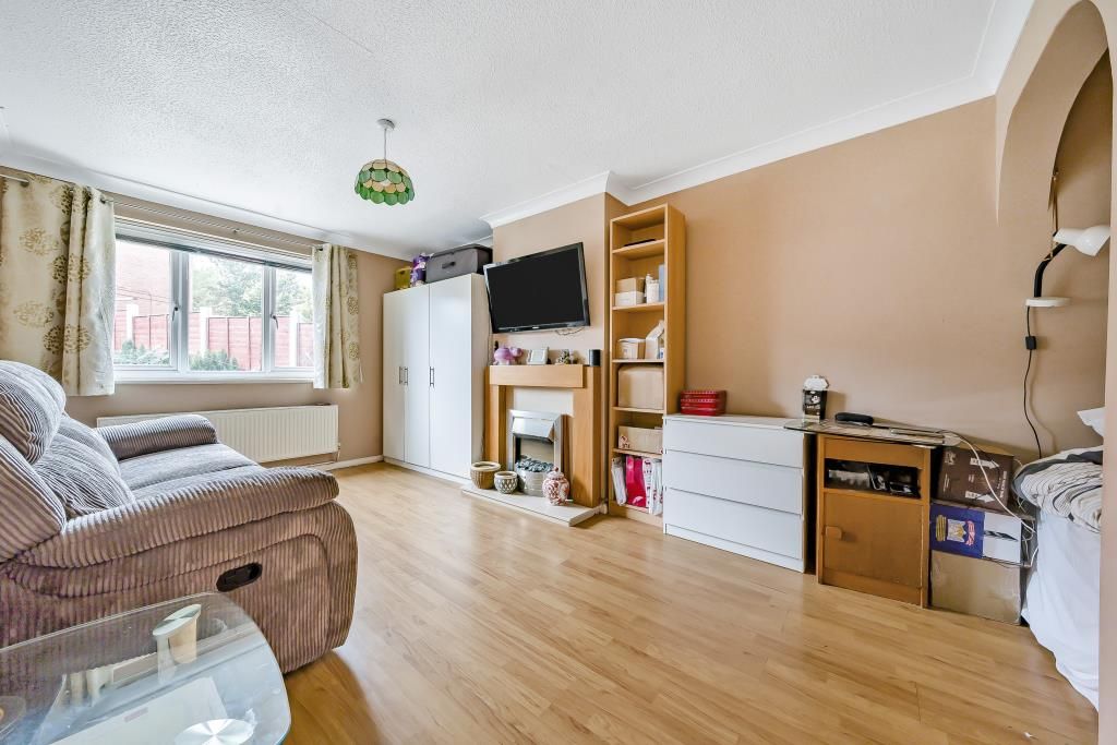 Property photo 3 of 10 Living Room