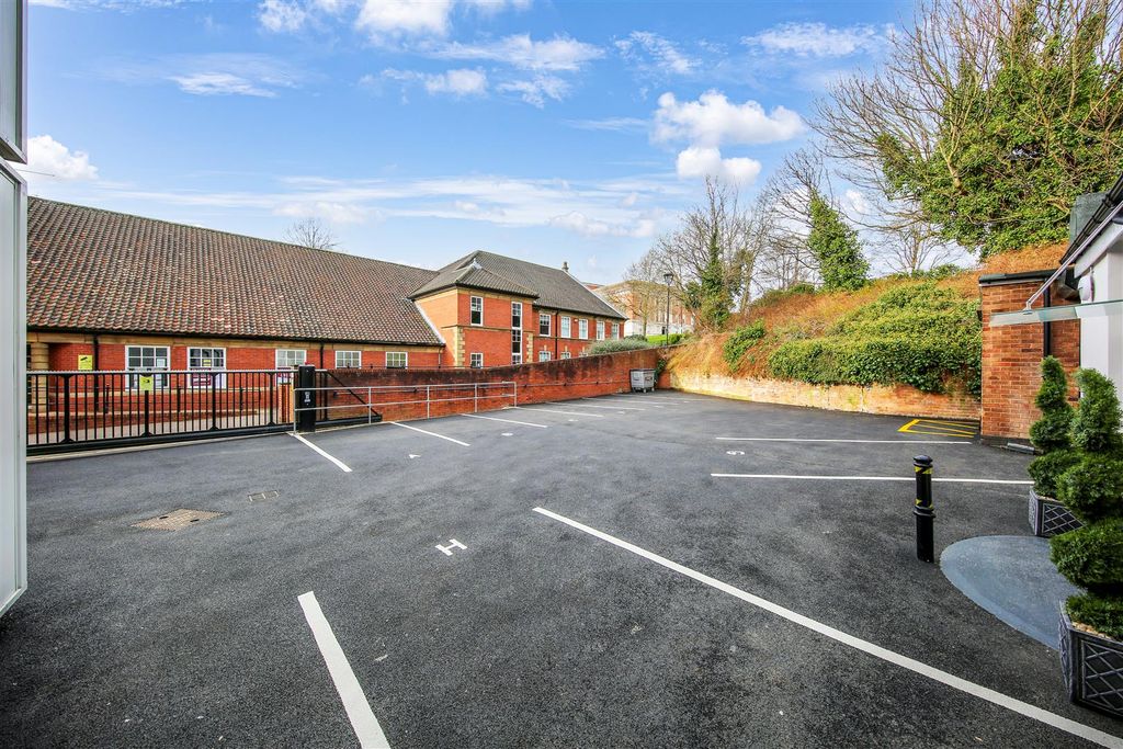 Property photo 3 of 32 Communal Car Park