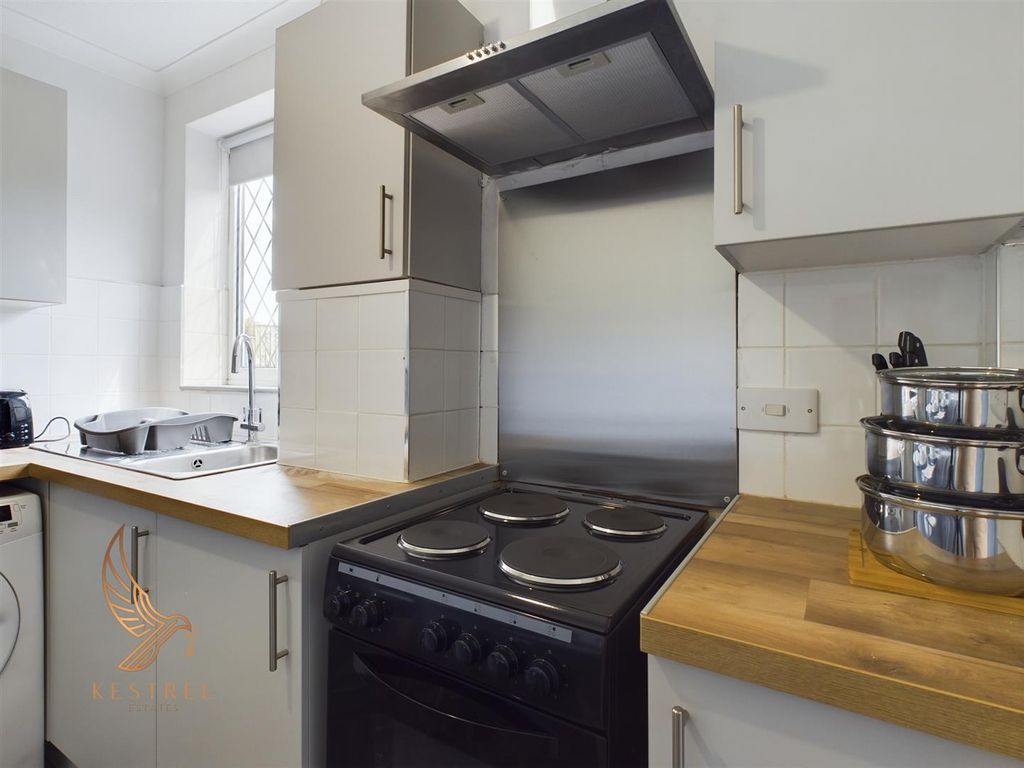 Property photo 3 of 42 Cam02855G0-Pr0121-Still009.Jpg